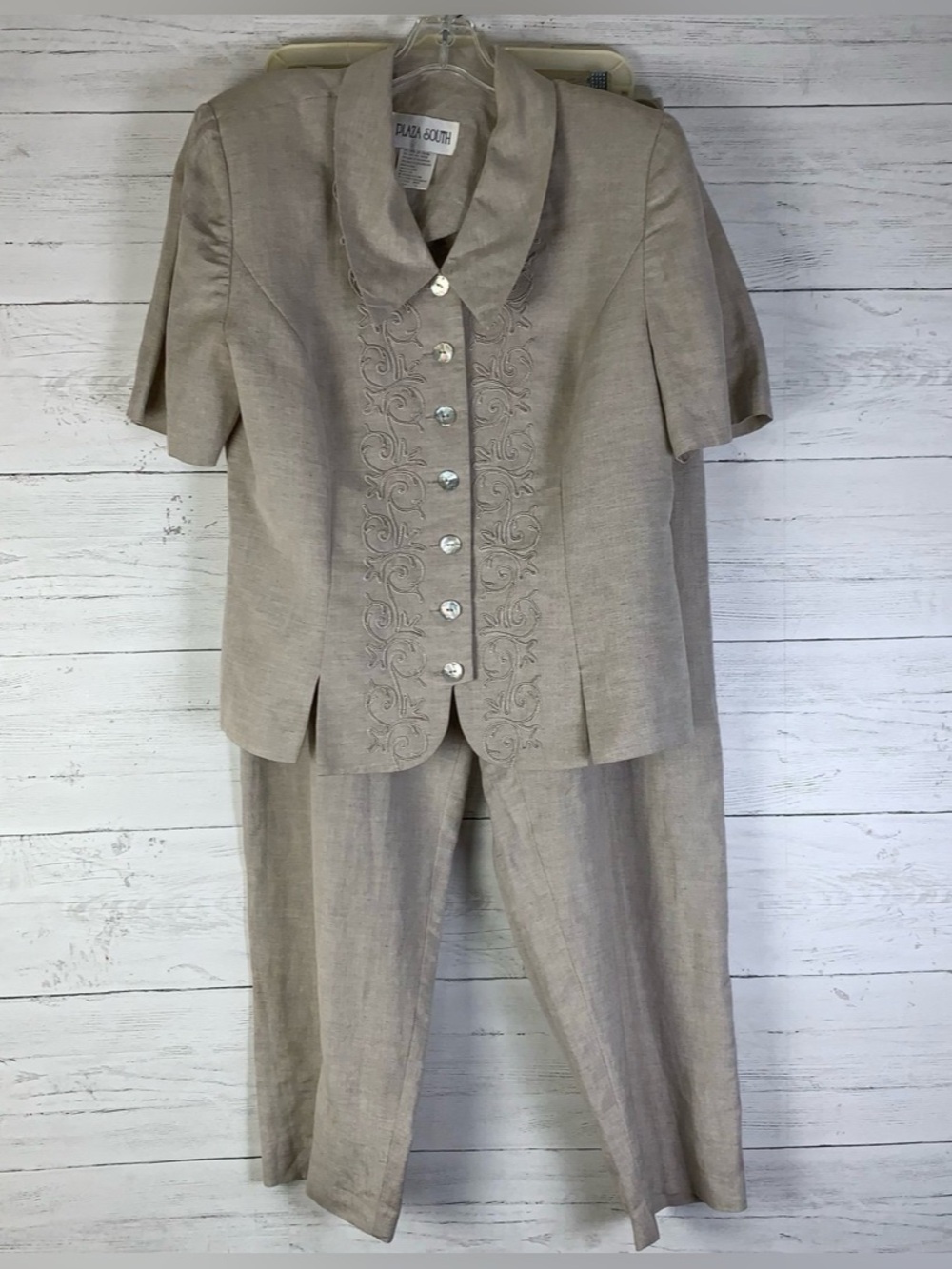 Vtg.Plaza South 2 Piece Pantsuit Set Beige Embroidered Linen/rayon Short Sleeve